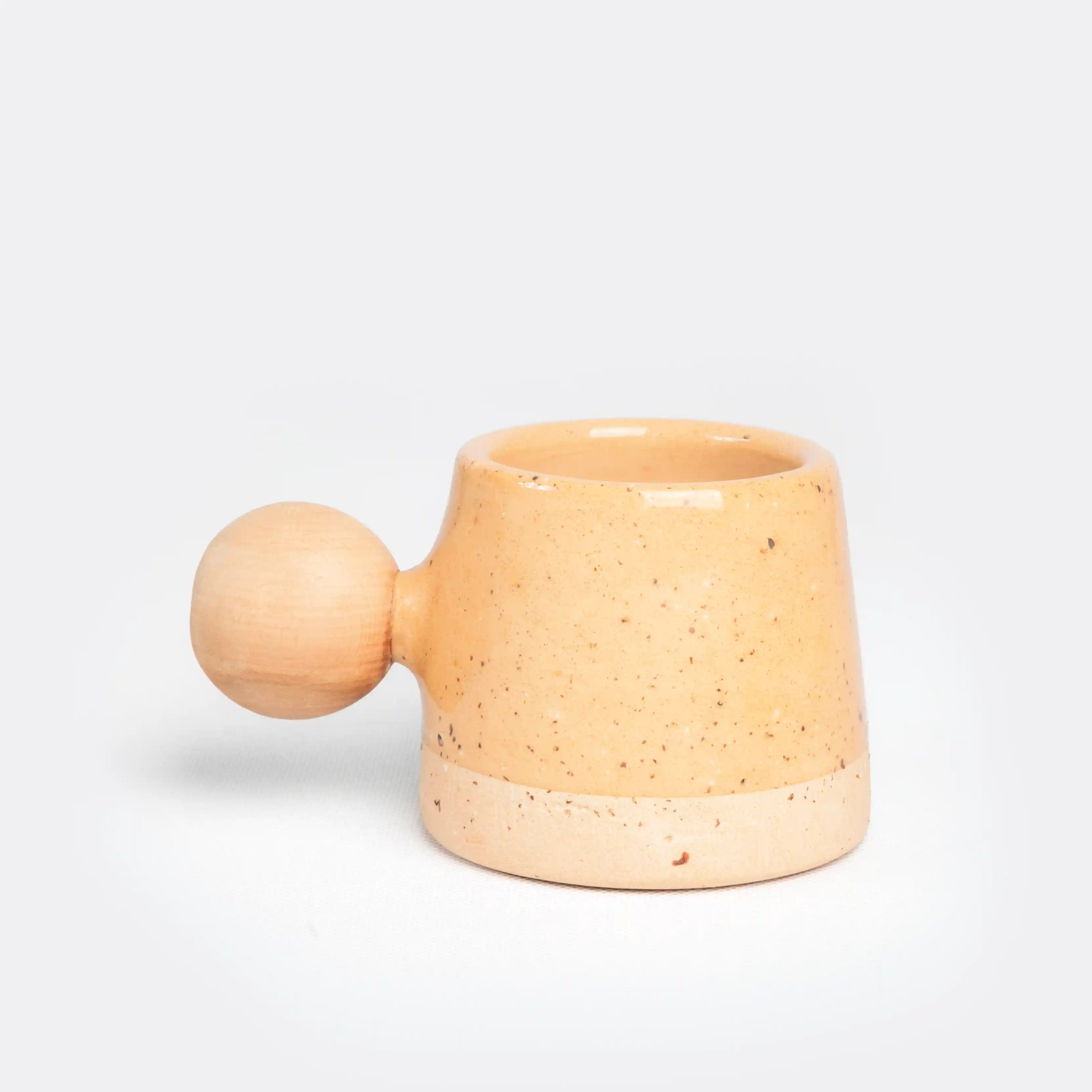 ماگ دسته چوبی